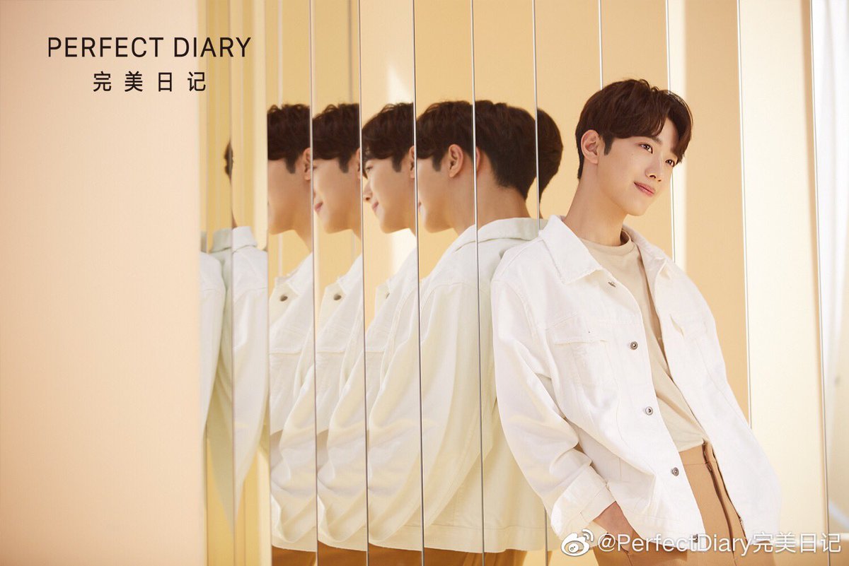 lai_kuanlin923's tweet photo. 완메이르지 웨이보 업데이트 #라이관린
https://t.co/dfD8RMNf8O
관린이 사진 잔뜩 풀어주심 ㅠㅠㅠㅠㅠㅠㅠㅠㅠ ❤️❤️❤️ https://t.co/3InBlUnMj0