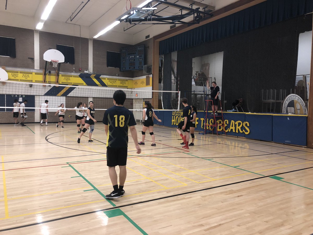 lssbears's tweet photo. Bears on the home court for our Co-Ed Volleyball tournament. Can we dig it...yes we can  #GoBears https://t.co/u6lkORuHpE