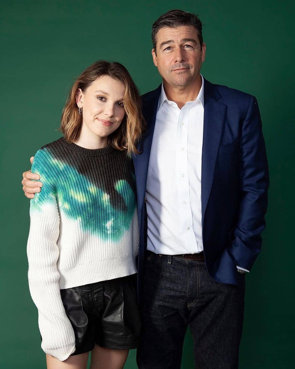 📸 มิลลี่และคุณ Kyle Chandler ถ่ายภาพสำหรับโปรโมทภาพยนตร์ <a href="/GodzillaMovie/">Godzilla</a> ที่ London Hotel ใน West Hollywood ค่ะ

#GodzillaMovie #Godzilla2