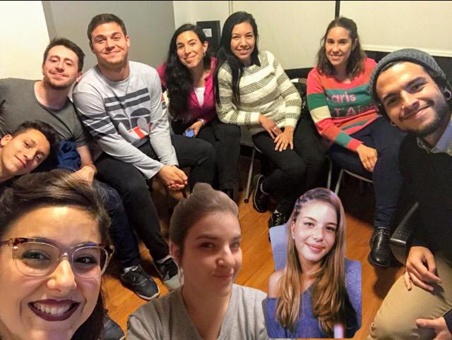 NataliaPupato's tweet photo. Así de felices hacemos #doblaje los #jueves https://t.co/sXigETA6No
