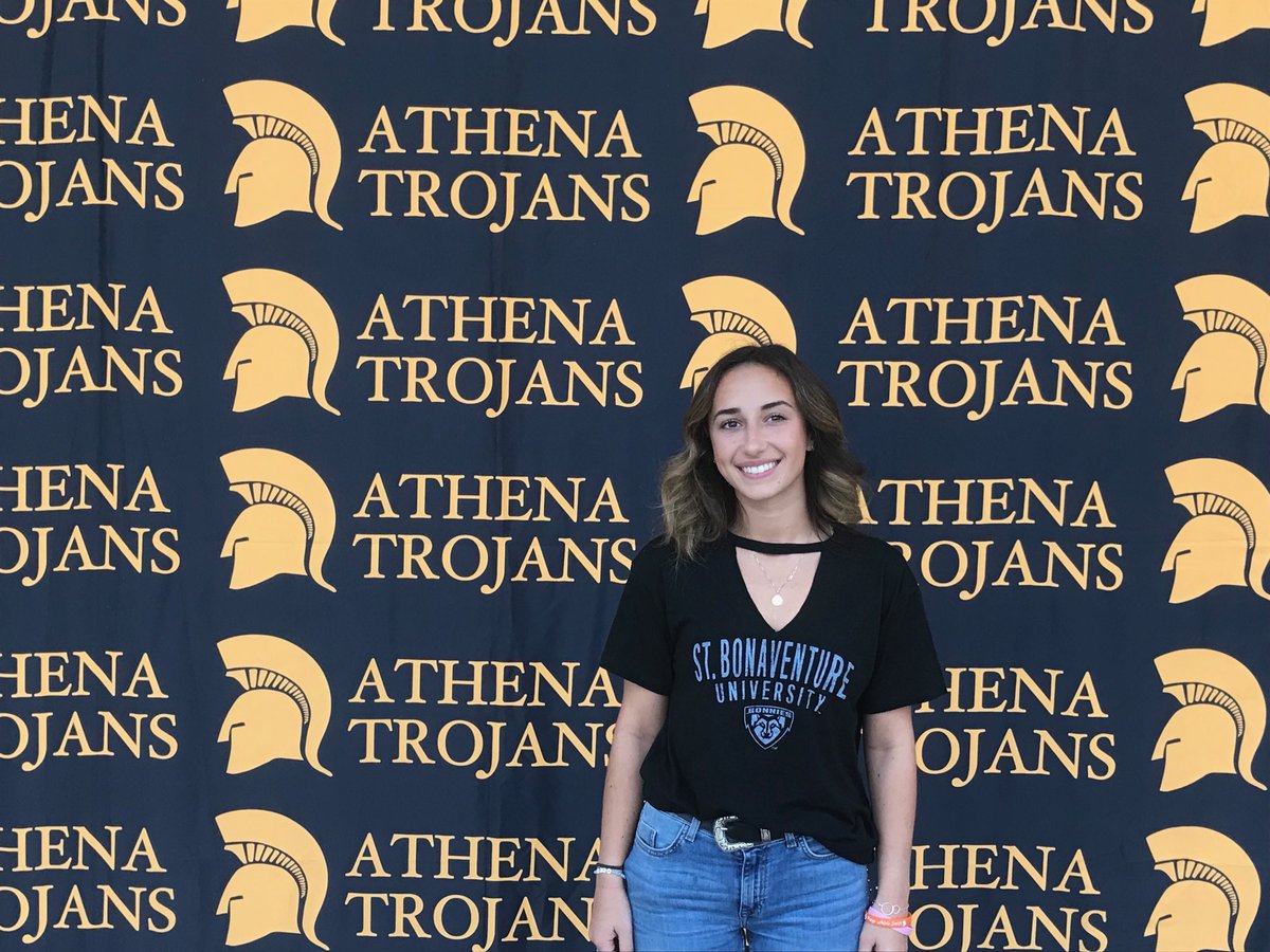 GCSDDRichardson's tweet photo. Off to St Bonaventure in the Fall. ⁦@StBonaventure⁩ https://t.co/YUK9PJmnu5