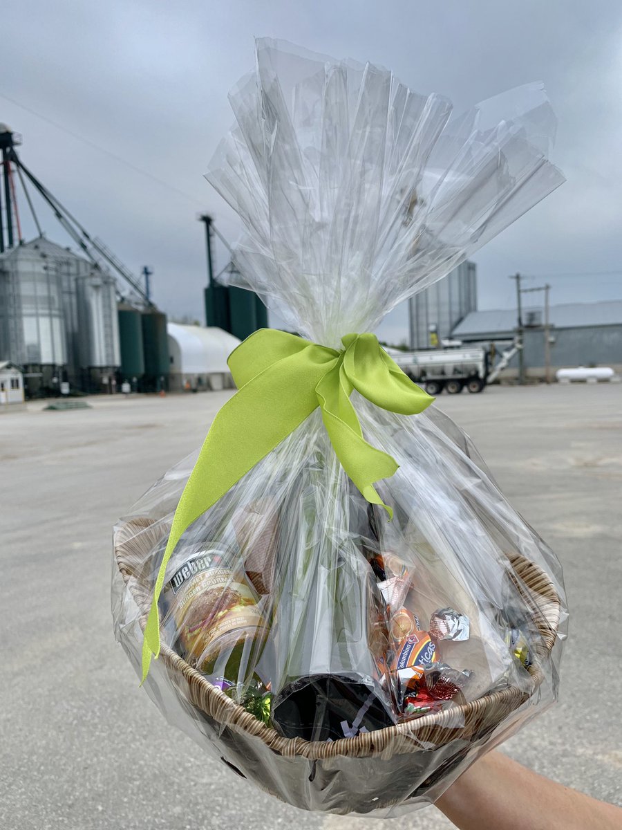 The sun is shining and a beautiful weekend is ahead of us☀️ Who wouldn’t want to win a Snobelen Farms BBQ prize pack? Retweet and follow this page to be entered to win!