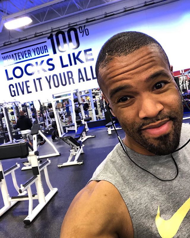 thisnigel's tweet photo. Happy Friday workout
#thisnigel #healthy #workouts #motivate #moveforward #gymlife #gymrat #gym #male #happy #killingit #rivalus https://t.co/nneuWVCcI7 https://t.co/hOq9a2D5hM