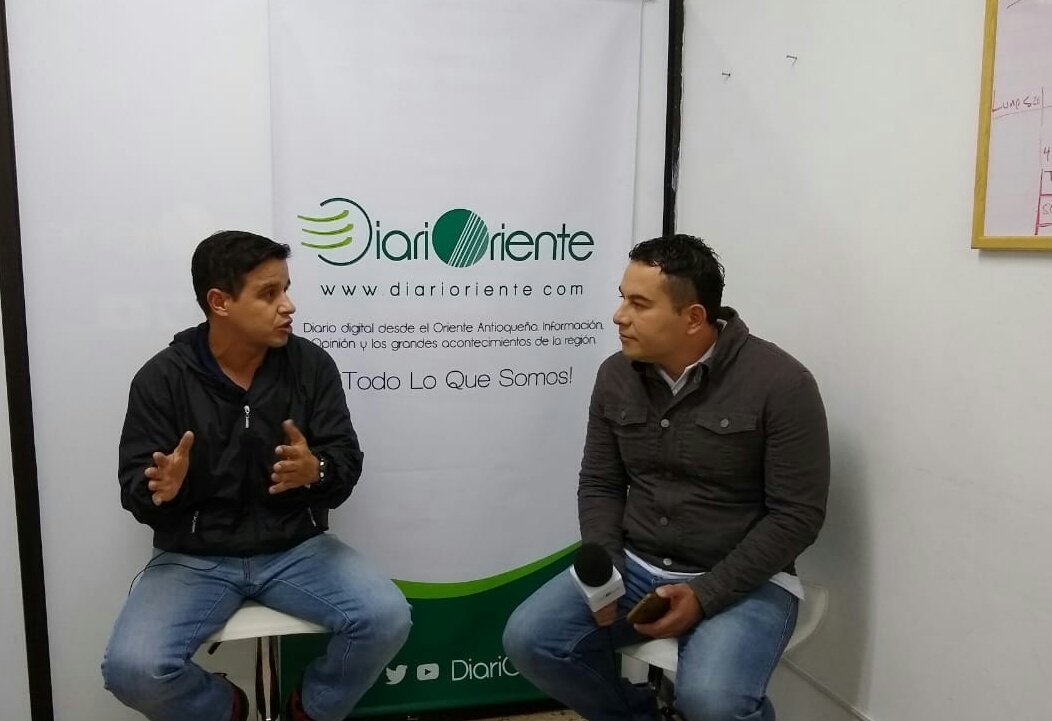 Juan Sebastián Castro (@juansecastroh) on Twitter photo Mi paso por <a href="/diarioriente/">DiariOriente</a> comentando mis proyectos como precandidato alcaldía de Rionegro #Yocreo #Elmejorconcejal2019 Mi paso por <a href="/diarioriente/">DiariOriente</a> comentando mis proyectos como precandidato alcaldía de Rionegro #Yocreo #Elmejorconcejal2019