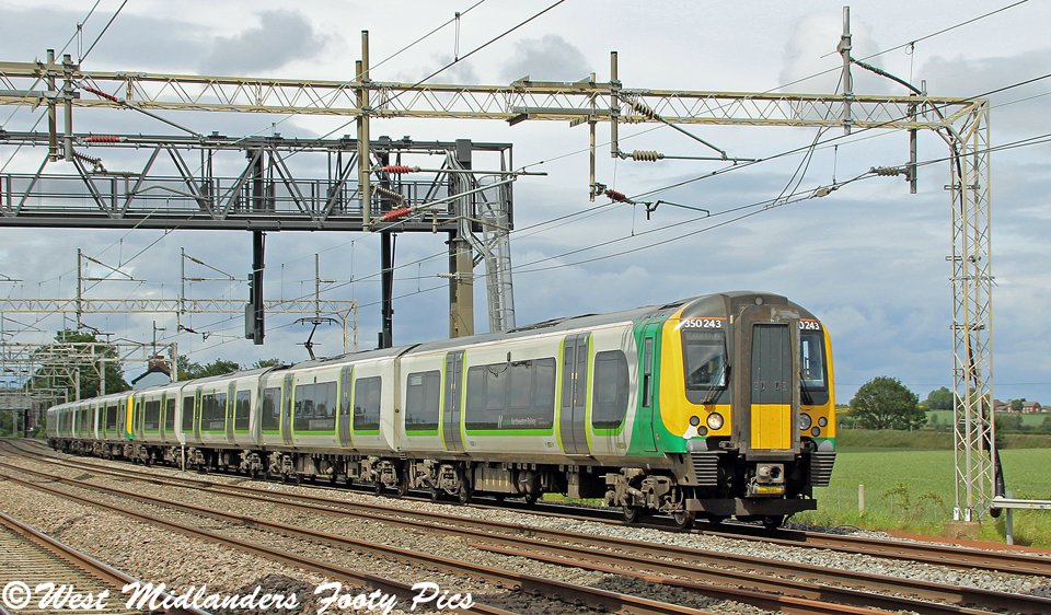WestMidlander2's tweet image. Some pics from yesterday on the #WCML near #Polesworth. @VirginTrains @LNRailway #Class86 #Pendolino #Class390 #Class350 #LNWR #VirginTrains #PeterPan