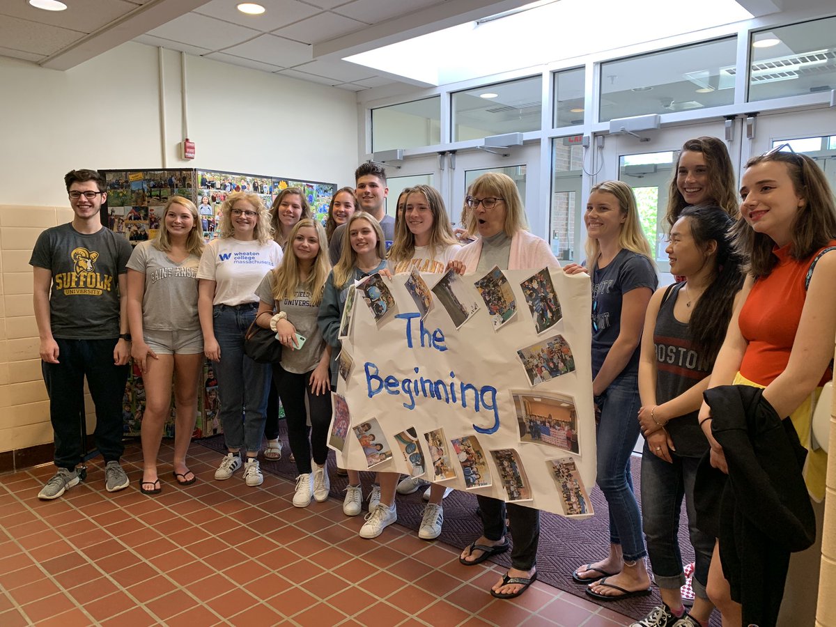 LarryMurphyMSAA's tweet photo. SHS Seniors revisiting their roots at SMS and their individual schools. Thank you “For the Love of Swampscott” for sponsoring the event! https://t.co/AjxVcS4Xab