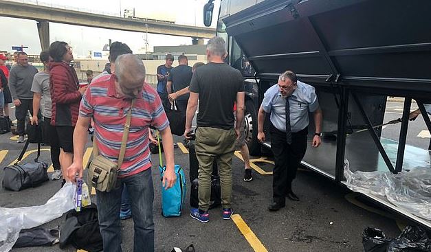 MailSport's tweet image. Leaking toilet on bus full of Liverpool supporters leaves &apos;80 per cent of bags&apos; covered in urine as 30-hour journey to Madrid takes an unpleasant turn trib.al/LwASvMK