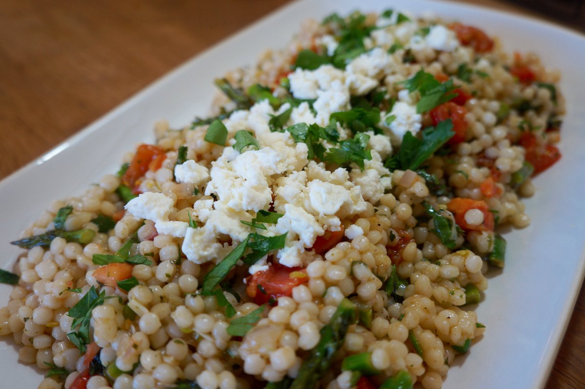 FlavorFinds's tweet photo. Israeli Couscous with Asparagus, Tomato and Feta!!! YUM!!  #foodblog #recipes #summer https://t.co/0gfPw2Omku https://t.co/myTPl208MT