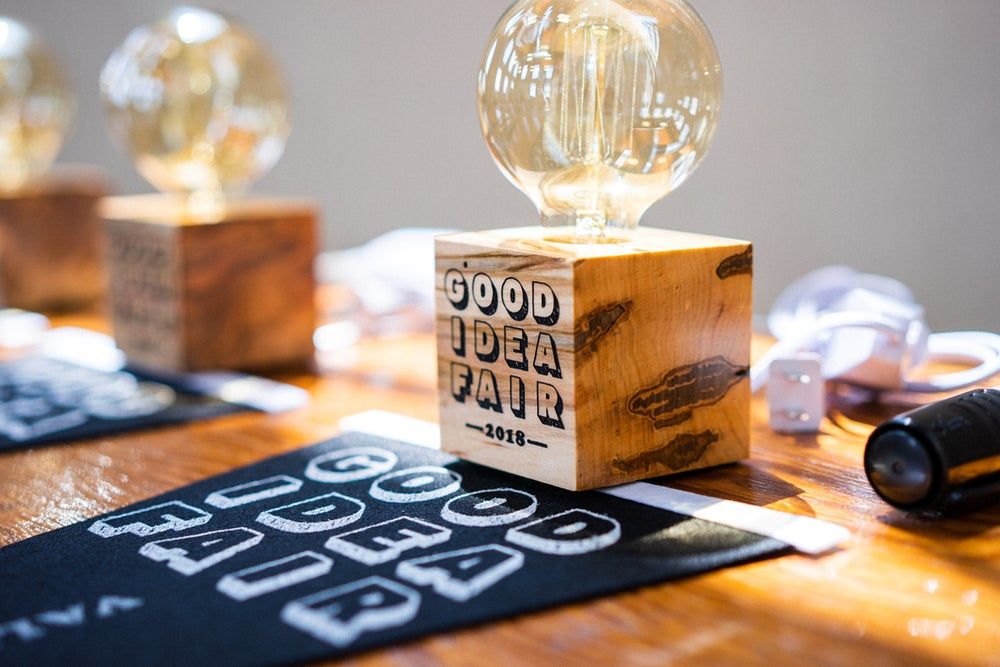 MarTechExec's tweet image. What a great way to nurture of culture of innovation!

An Advertising Agency Has a Great Way to Diversify Its Income: Launch Products Pitched by Its Employees buff.ly/2YQuCa6

@StephenJBronner 
@TheVariableLab 

#Innovations #marketingagency