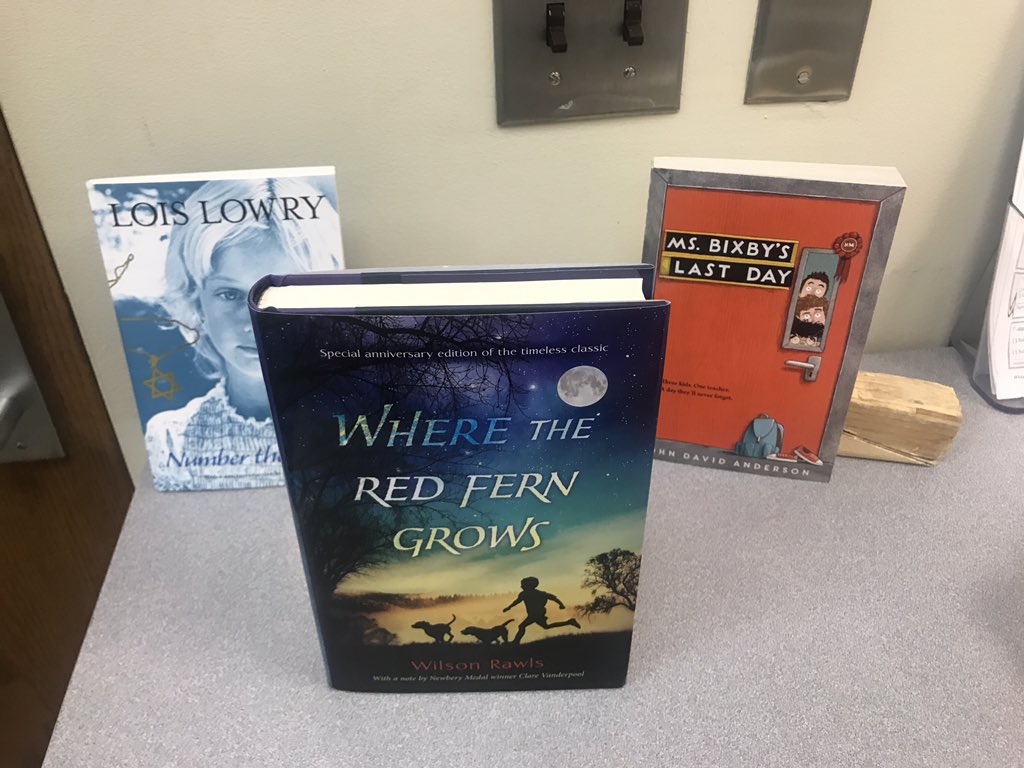 Admirals_PVL's tweet photo. Great books are rolling in for the @APSMcKCardinals Rising 6th grade Book Swamp! 

Thank you to those who donated so far! If you want to donate a book from our wishlist check the link in our bio. https://t.co/CB1JkPO5F6