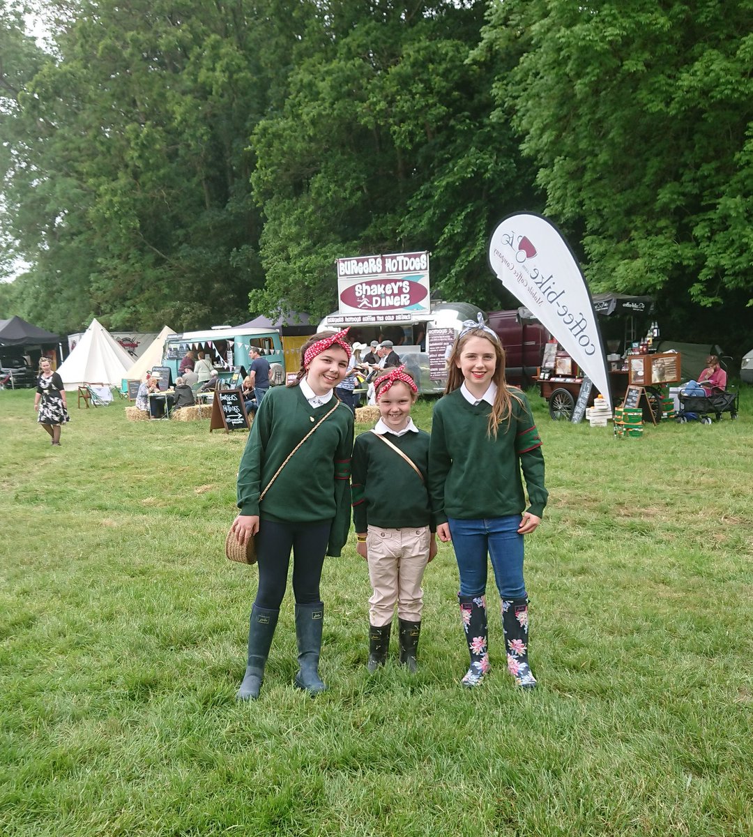 This festival has such a lovely atmosphere <a href="/nostalgiafestuk/">Vintage Nostalgia Festival</a> you'll be pleased to know they were heading in for toffee apples