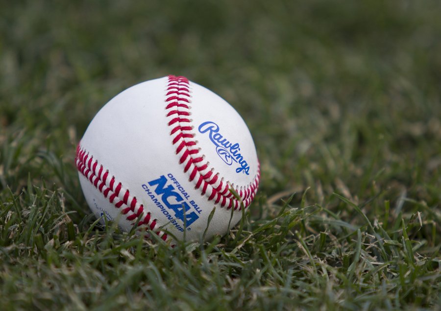 2019 NCAA Division I Baseball Tournament Preview unclecharliebaseball.wordpress.com/2019/05/31/201…