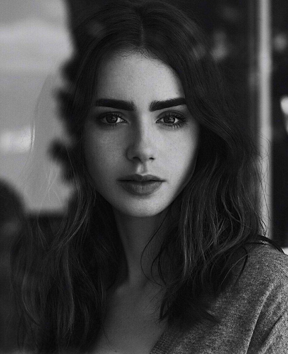 RT: Emma Watson 🔄
FAV: Lily Collins ❤️