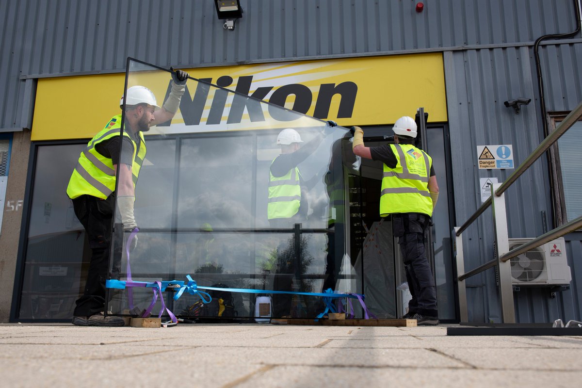 GlassWallsDoors's tweet image. Glass Walls and Doors designed, manufactured, supplied and installed a 60/60 (EI60) 60 minutes integrity and 60 minutes insulation #firescreen to the main entrance and a 30/30 (EI30) 30 minutes integrity and 30 minutes insulation fire screen to the office space for Nikon in Tring