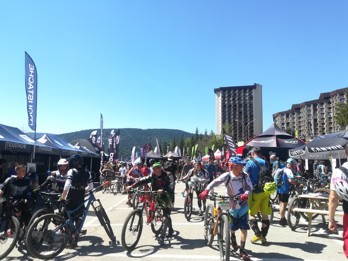 CDOS38's tweet image. Le @VVFestival a ouvert ses portes depuis hier. Venez profitez du plus gros salon de test à de VTT au monde au milieu du @ParcDuVercors 🚵🏼
#VTT #VTTAE #MTB
