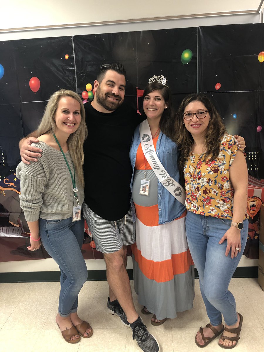MrsKPandPALS's tweet photo. So happy to have pulled off this surprise!! WE LOVE YOU MISS B!! 🐘👶🏽🍼❤️ #DHSPALS #surprisebabyshower https://t.co/HSQzgy4WQJ