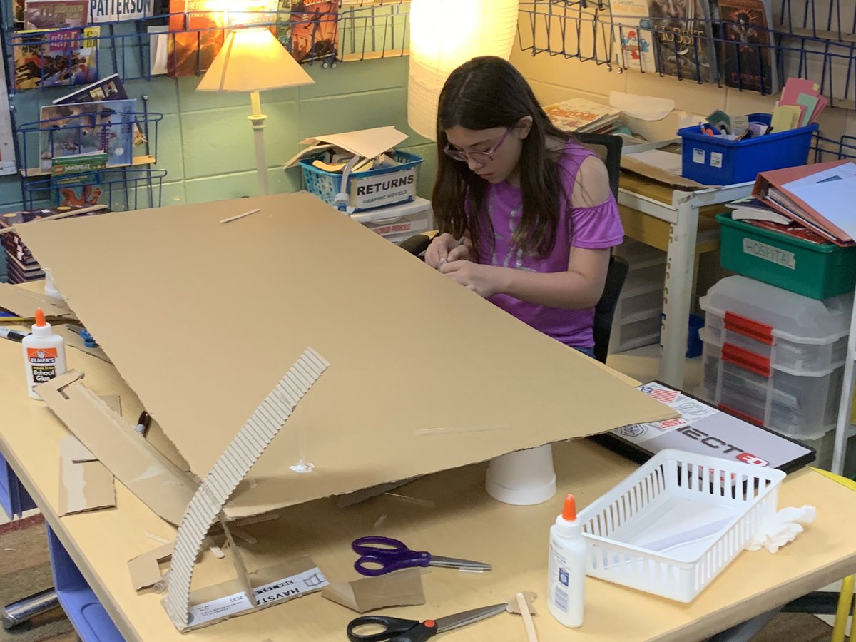 jtsdnixa's tweet photo. “Wonder” drives #Wilson5th’s roller coaster engineering project for JTSD’s Science Night. Also researching famous roller coaster engineers. https://t.co/8zWuc8QpA3