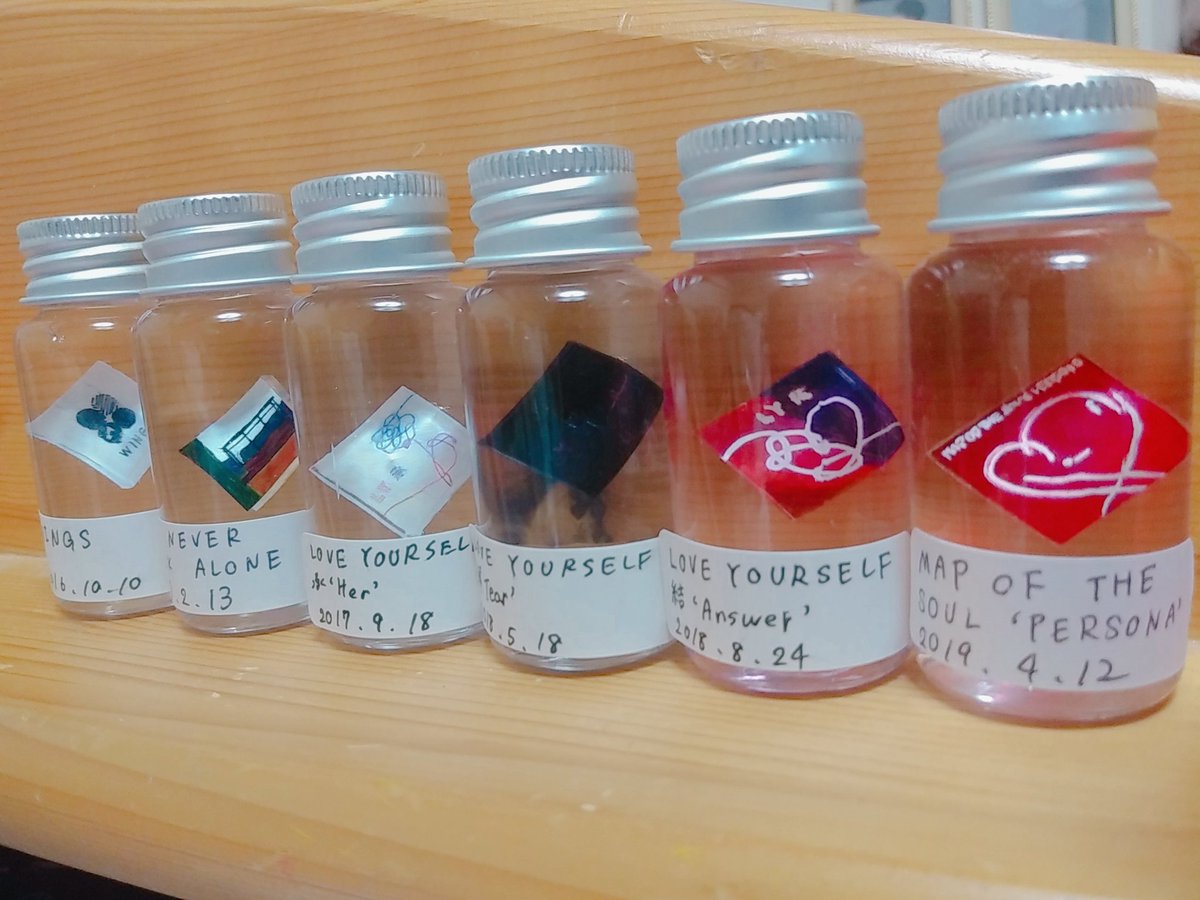 Liyon__SUGA___'s tweet photo. BTSのアルバム標本を再び作成始めたよ..✨
まだ画像はあとで！！

一応、２、３枚目のアルバムの標本を作る予定だけどいれてほしいアルバムあれば気軽にリプください！日本版でもおけい😁

でも人が入ったのはできない.. https://t.co/zwQGTrhJdV
