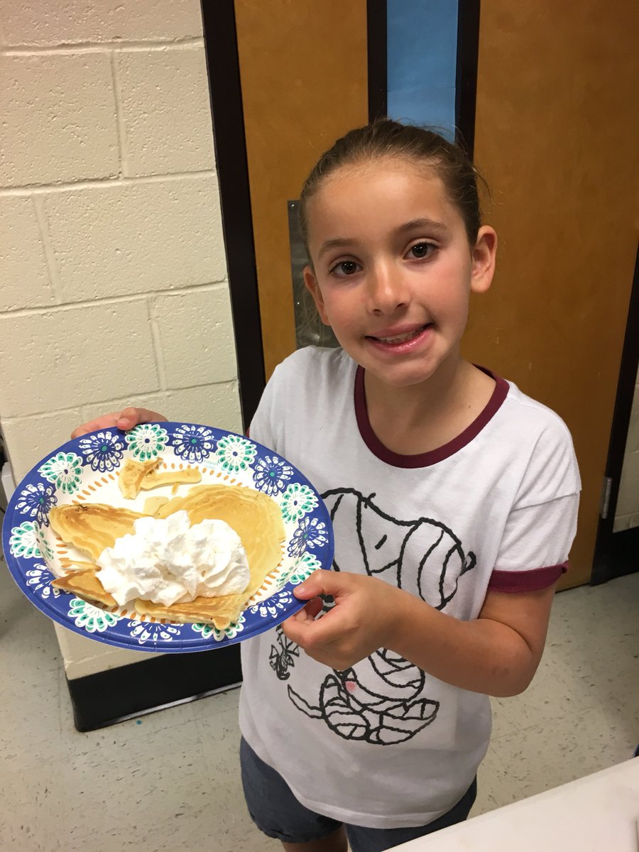 trttechlab's tweet image. Don’t go breakin’ my heart! @TrittSTEM @TrittTTF #pancakebot #pancakes #trittsummercamp #yummy