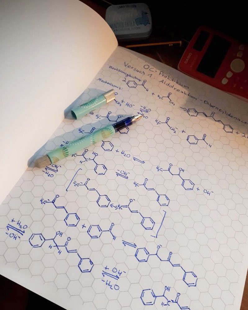 AVRE_fr's tweet photo. Un papier hexagonal spécialement conçu pour la chimie organique 📝
Suivez @ExploreMediaFR pour plus de contenus !
#ExploreMedia #Epreuve #Chimie #BAC2019 https://t.co/zwwa7P7ynB