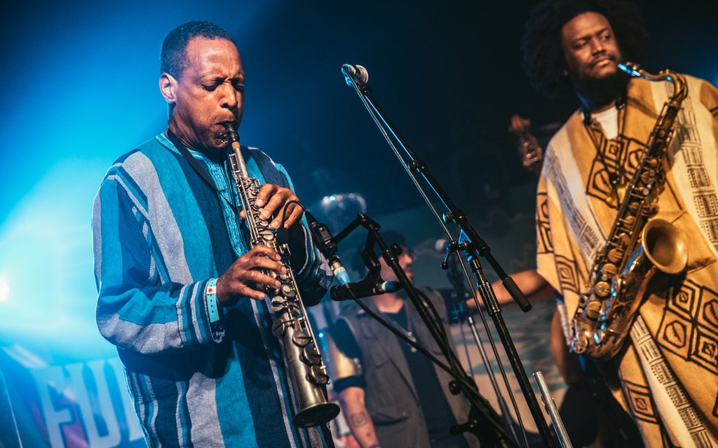 FunkAndSoulWKND's tweet photo. What an honour when the incredible @kamasiw welcomed his Dad on stage for a very special performance 😍⠀
⠀
(Photo: @augustini_creative) https://t.co/W7b7pqMh1c