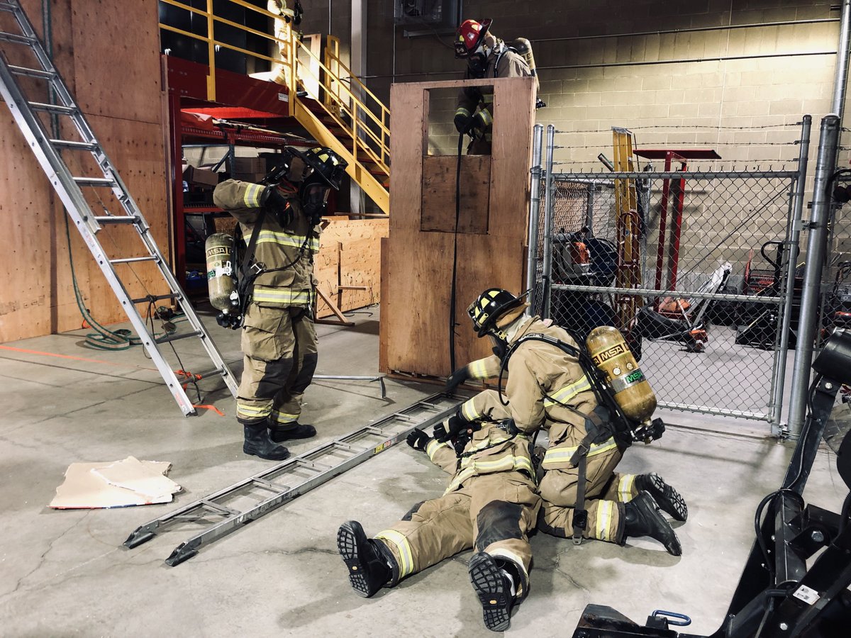 92arwcommander's tweet photo. Happy Firefighter Friday! Last week I was able to see some of the top-notch training our firefighters take part in to keep their rescue skills at an elite level! #TeamFairchild #92CES #FireFighters #FirstResponders #Famous92nd https://t.co/TuDLfvZKBa