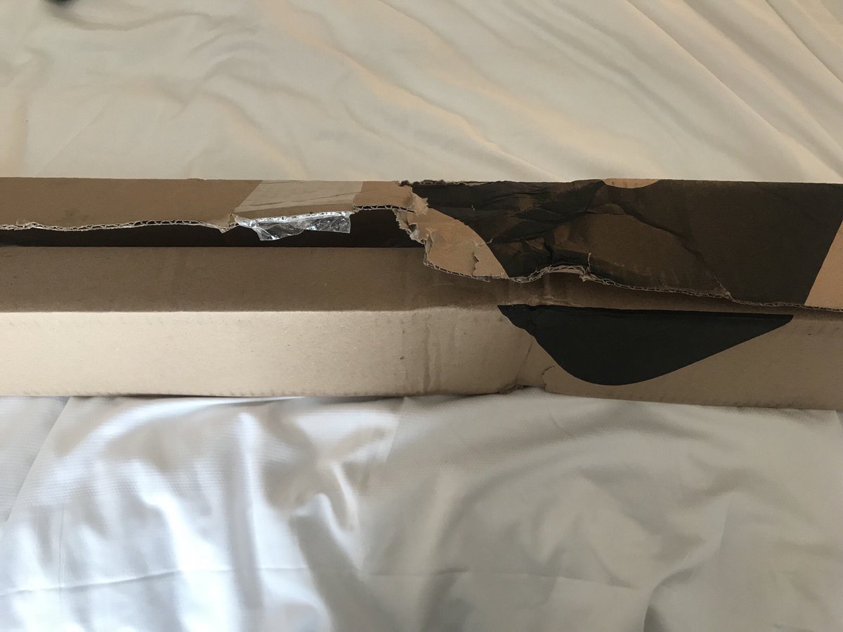 mattflyer's tweet photo. @UPSHelp Thanks @UPS last time I checked a golf club doesn’t bend in two when you try and deliver it. Waited 2 weeks and it this is how your driver in Boston left it... https://t.co/dLpyw0CfSV