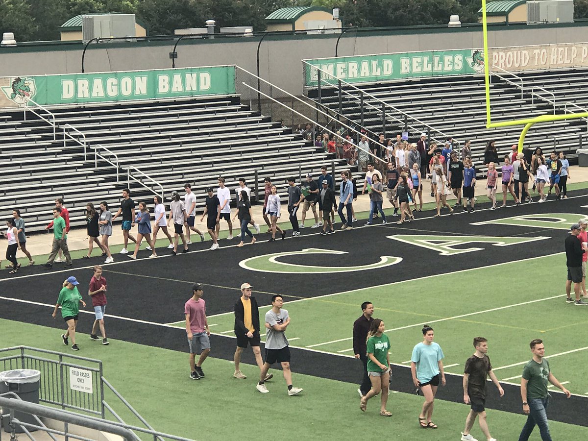Carrollisd's tweet photo. We are practicing for the big event tonight with the Class of 2019! Grab your Kleenex mommas because we are just hours away from seeing these Dragons file in to the sounds of Pomp and Circumstance #TraditionNeverGraduates #CarrollGrad19 https://t.co/may1nrpJ3O