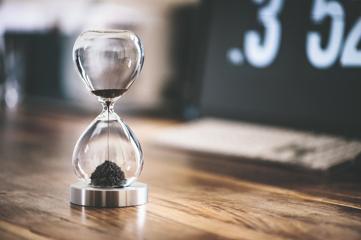 “Time flies when you’re oddly satisfied”⏳⌛️

This Philippi sand timer is the perfect desk object to offer for father’s day. Not just to count the time, it also makes you think.

#sandtimer #FathersDay #fathersdaygifts #fathersdaygifts #desk #FathersDay2019 #giftforhim #deskdecor