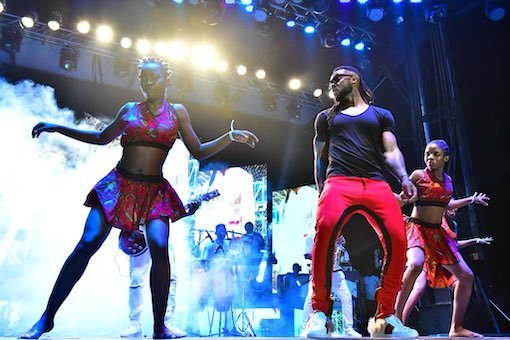 fiyao2019's tweet photo. La musique Africaine fait un aller-retour - de Cotonou, Bénin à Cuba et de retour à Cotonou.
En savoir plus sur la résilience des arts et de la culture inspirés d'Afrique dans le dernier numéro d’Afrique Renouveau : https://t.co/LwKv4NQwSA https://t.co/H9Xpe3yY6U
