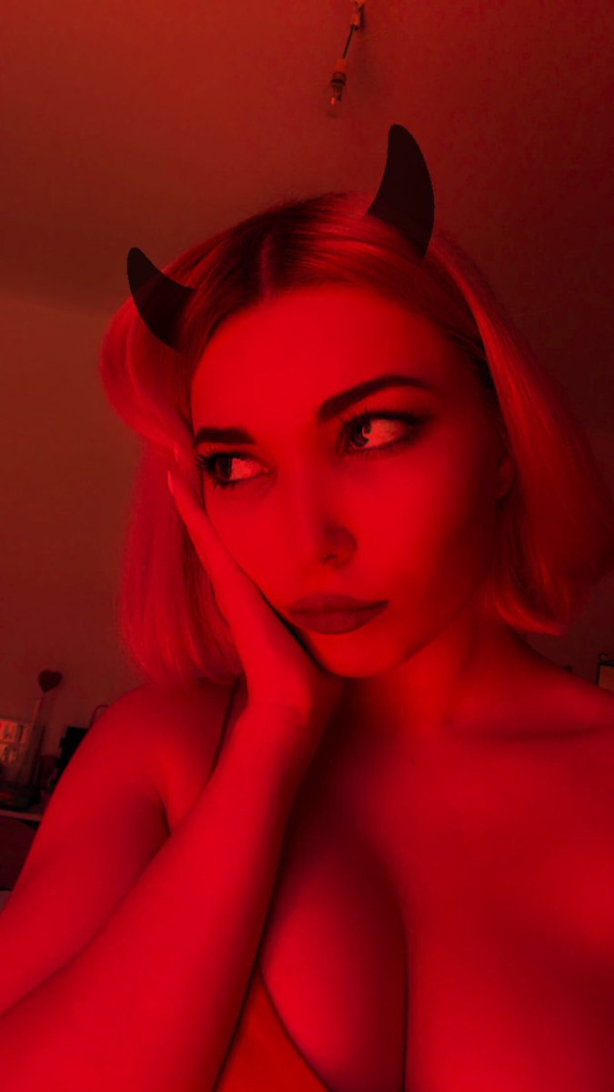 KC aelyna tweet media