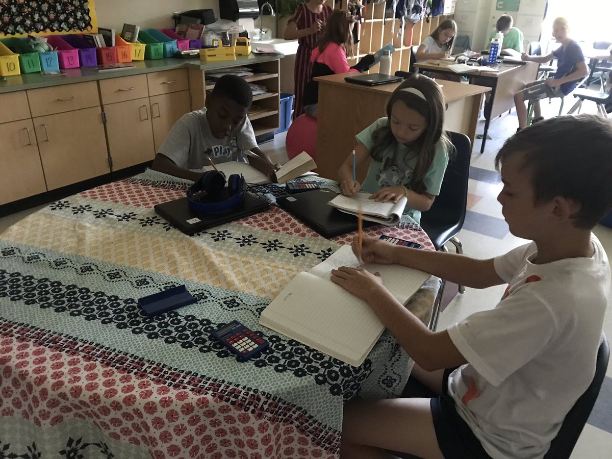 N8IVEQC's tweet photo. Testing may be over but my 3rd graders are still working hard creating book reviews of their favorite book they read in 3rd grade! Then, we’ll create @Flipgrid videos to share with other classes! Thank you @KimberlyCastner for this idea! #ErbsClass @StallingsES @UCPS_MonroeNC 📚 https://t.co/kHlWhFWgXv