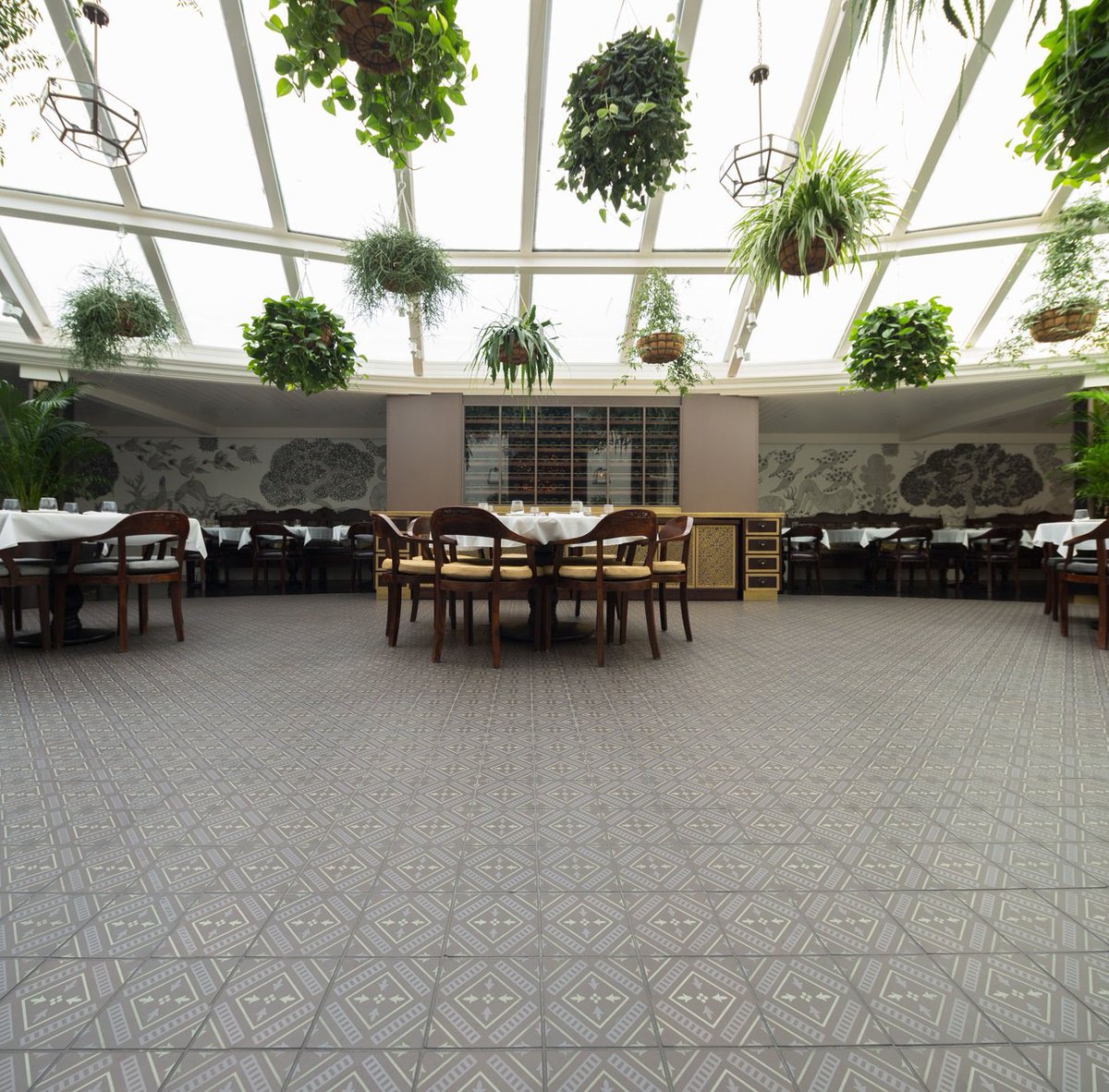 designworkstile's tweet photo. From pubs to bars, restaurants and kitchens, we have extensive experience in supplying tiles to a wide range of hospitality environments. Find out more about our hospitality offering here: https://t.co/LFzDinn111 #pubdecor #bardesign #hospitality #restaurantdecor #pub #restaurant https://t.co/q1zMKdmAOn