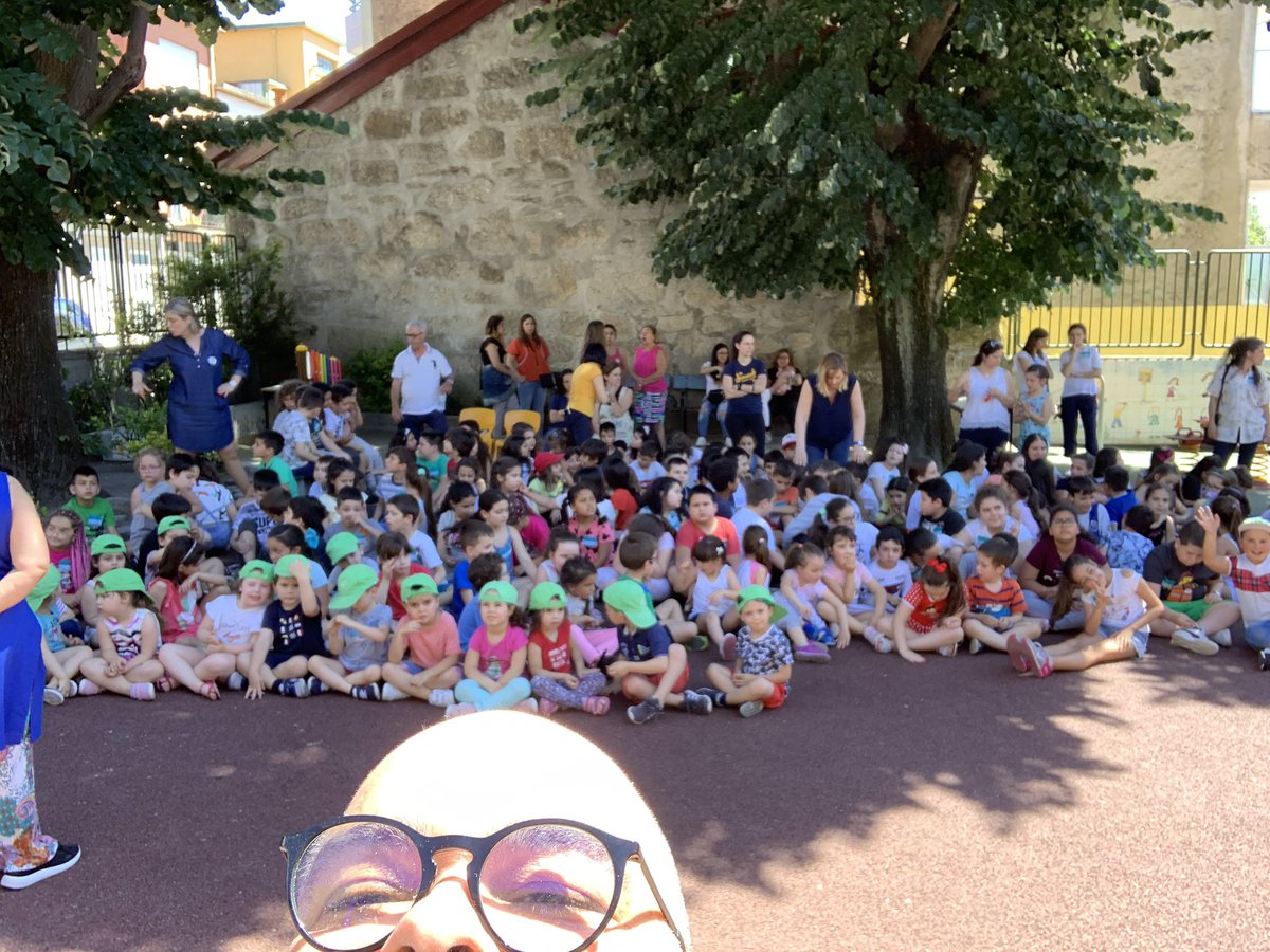 The best thing in the world?? A white page.... oh also children too :) changemakers Urbinat at escola da corujeira o’porto :) so proud of belonging ! Participatory design changing the world :) <a href="/URBi_NAT/">URBiNAT 🍃</a>