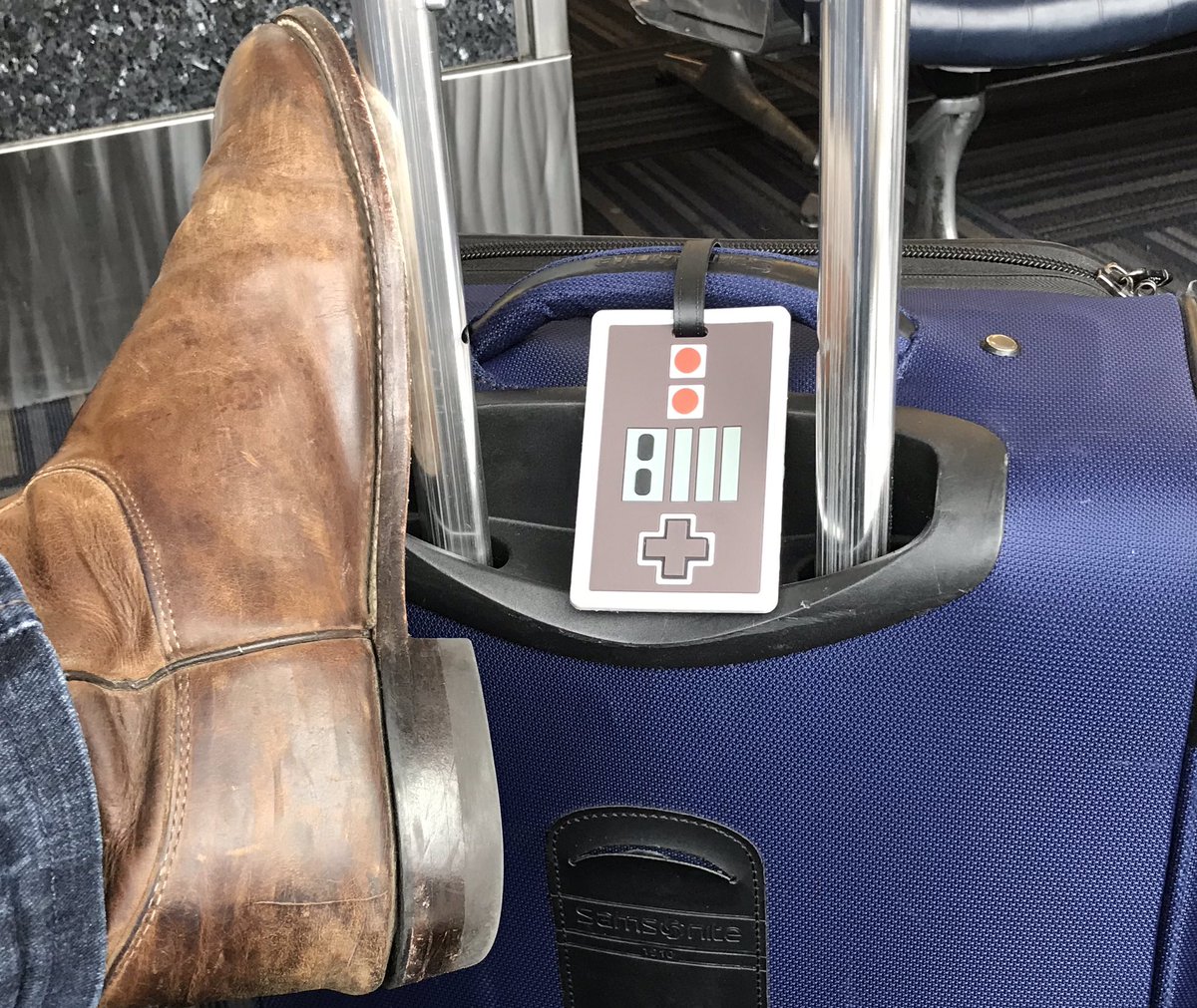 moore_chaney's tweet photo. Getting ready to board. If you see a Guy in cowboy boots and an #EOS shirt, say βHowdyβ! See everyone tonight.
Watch out DC, here I come. #B1June #EEMAY31 #ChaneyDoesDC
u14 v32 #thesecretkey https://t.co/i81WE4linc