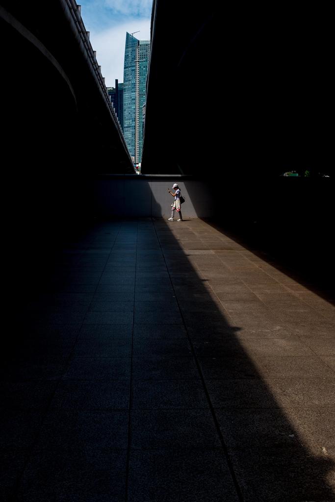photosocool's tweet photo. In the light, Marina Bay, Singapore. #photography https://t.co/y4DNMDGys1