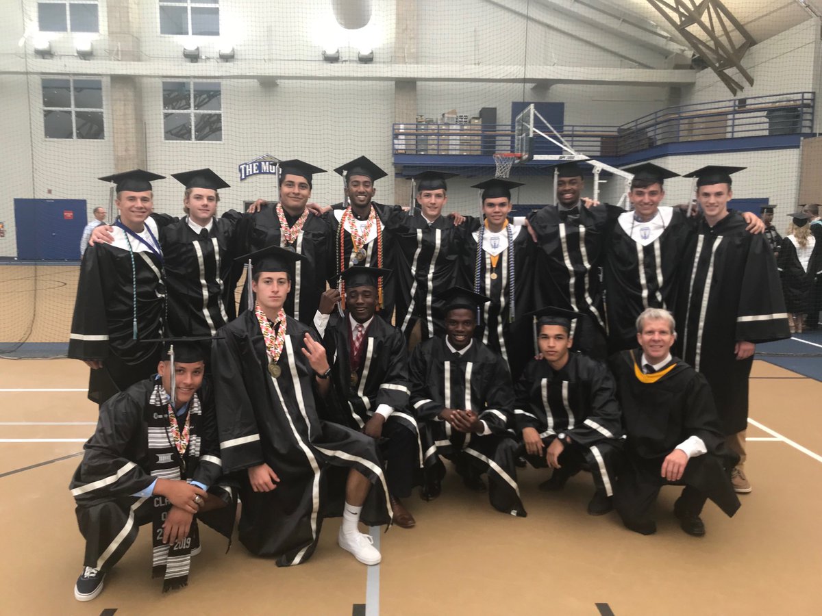 runjumpthrowchs's tweet photo. We found all of us!!!  Track and Field Seniors!!  We will miss you!  Good luck at all you do! https://t.co/jyAJkwpANt