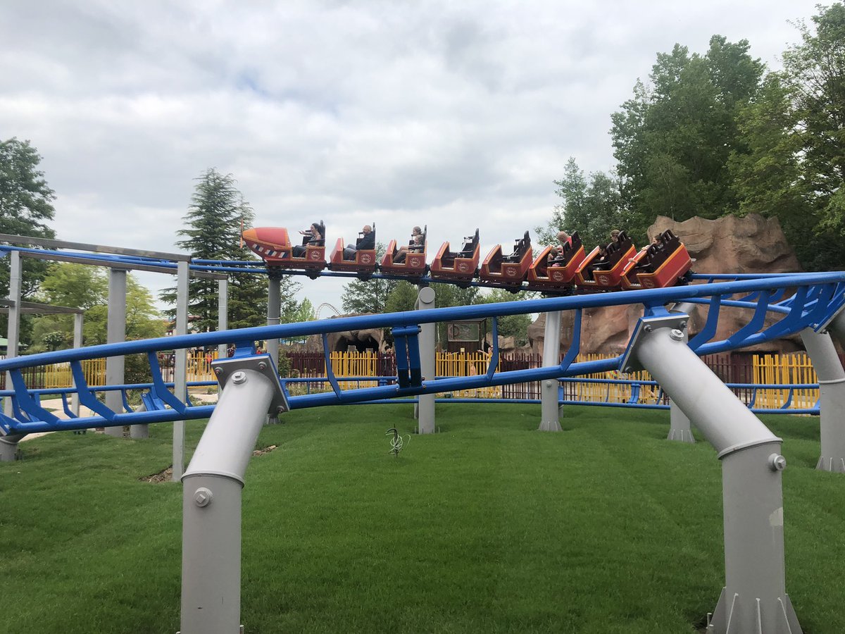 KevinWeijden's tweet photo. Alles voor de coaster credits! 
#walibibelgium #funpilot https://t.co/jZ0kloRBOX