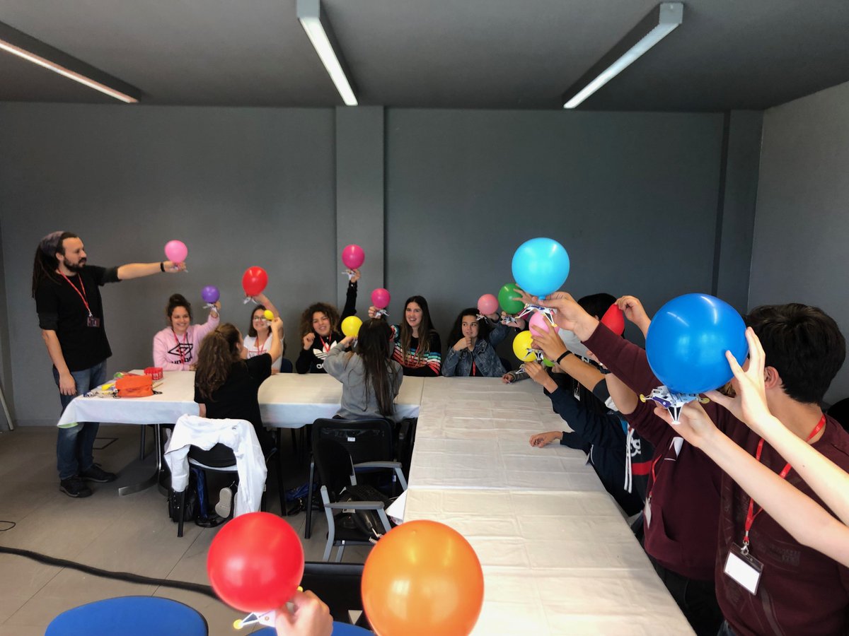 RemediaItalia's tweet photo. #ASIOPENDAYS
Studenti entusiasti di fronte all'esplorazione dello spazio 🚀🚀🚀 e non solo!
Orgogliosi di occuparci di Education e di investire nelle nuove generazioni e nel loro futuro!
@RemediaItalia 
#getinspired https://t.co/MSUVDitDZA