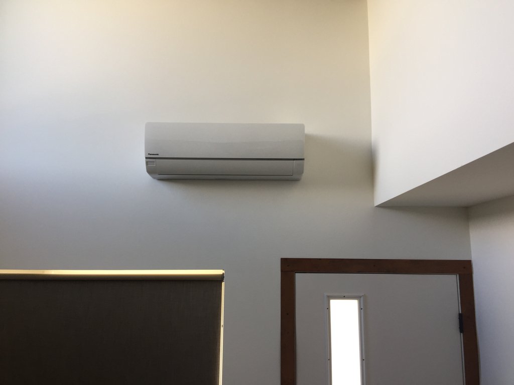 Zero_House's tweet photo. Almost every zero-energy home includes some type of heat pump. Learn about your options: air-source, mini-splits, air-to-water, and geothermal. We chose a mini-split from @PanasonicUSA

https://t.co/w9Lq9aZsCO https://t.co/NF2wevydoS