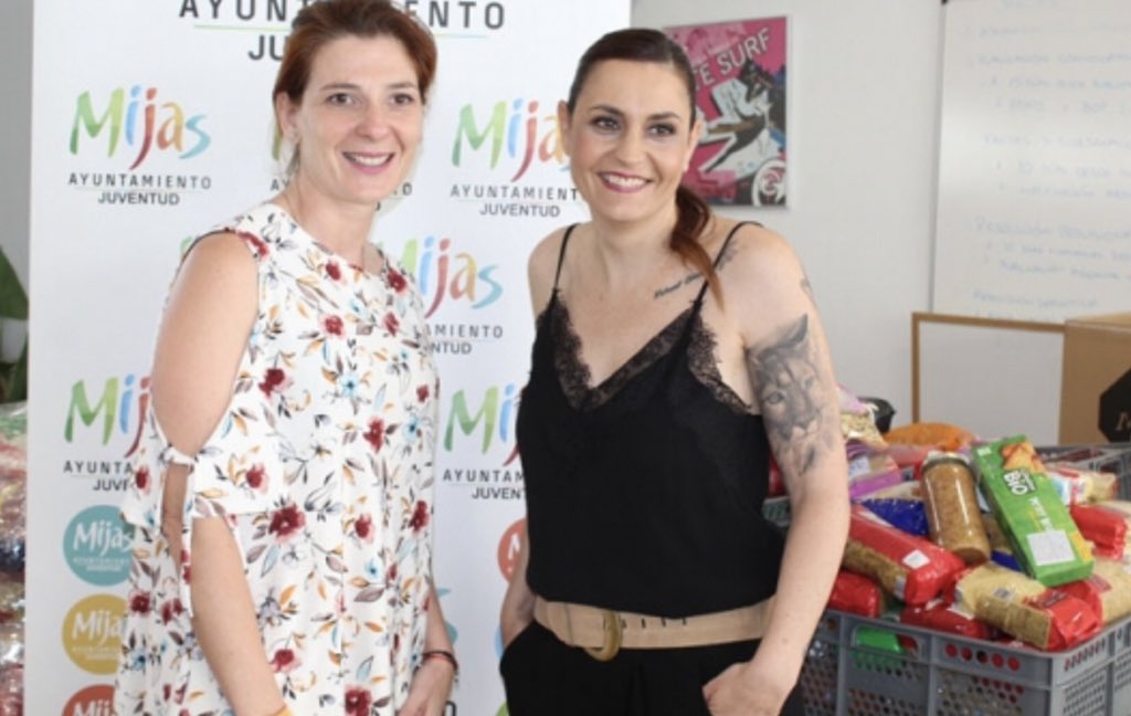 MijasCom's tweet photo. #Solidaridad | #Mijas 

💦 ‘Mójate con la solidaridad’ recauda más de 10.000 kilos de comida y 100 de material escolar.

▶️ https://t.co/z2it2VjR9A https://t.co/CbuvB7GaIq