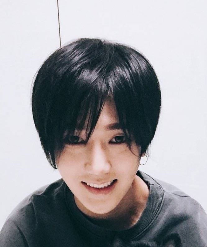RMxnzqvXOb719Ku's tweet photo. #BecauseWeLoveYesung
Oppa you did nothing wrong. Kindly ignore the terrible comments from haters, just be yourself and do whatever you wanna do. Remember that you are not alone, and you are so loved. https://t.co/JDGCCe6zrn