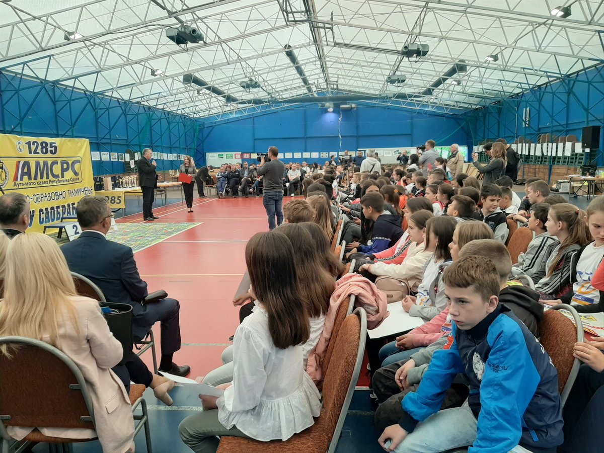 b_stokicATV's tweet photo. Zavrseno republicko saobracajno obrazovno takmicenje "Djeca u saobracaju" u @BanjaVrucica. Takmicenje organizuje #AMS. Ucestvovalo 152 ucenika, 38 ekipa, iz svih skola u Srpskoj. #atvvijesti @AtvBanjaluka https://t.co/GgjYs1Om7c