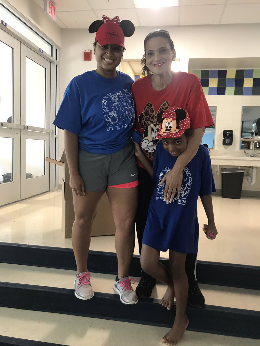 MissMarianMack's tweet photo. Authentic family partnership opportunities, fulfilling joyous times and smiles that last for hours- reasons I love field day with this squad. These scholars make me smile on a daily basis, but sharing in these moments is priceless. #multiagemoves https://t.co/Y9rpNVDEuY