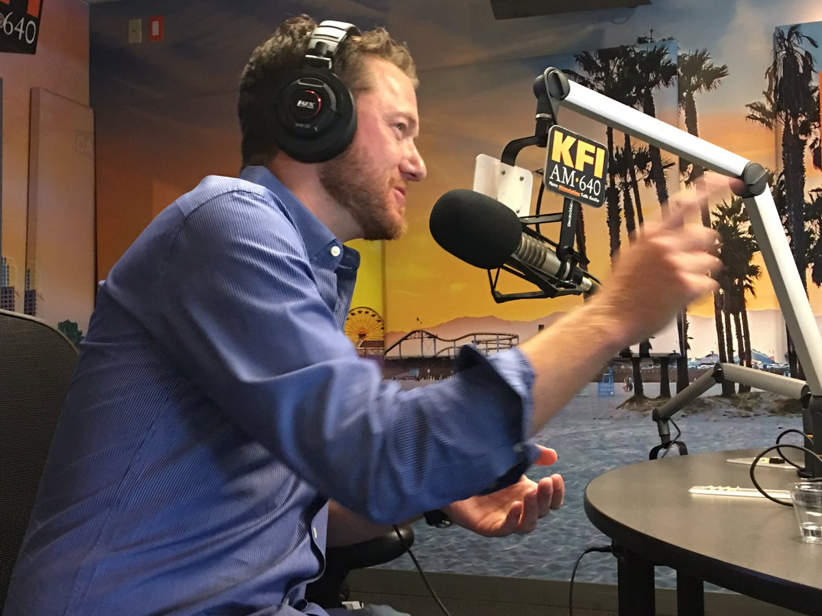 GaryandShannon's tweet image. Brian Bixler from #SovereignBrands is here with @OriginalBumbu rum and #McQueenAndTheVioletFog gin! #FunOClock #Friday #Cocktails