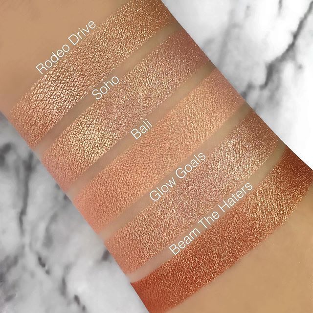 bekræft venligst Afgift Distribuere OFRA Cosmetics on Twitter: "Which OFRA highlighter will you be beaming with  this weekend? 💫⠀⠀ -⠀⠀ 📷@mariacast13 https://t.co/dCIR1E1Pir  https://t.co/1f6PCKuvjJ" / Twitter
