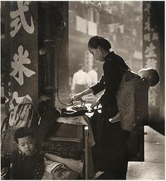 EmilianoSarcos's tweet photo. Canton Road, China--laundry clothes/廣東道洗熨衣服 1959' https://t.co/YiesRooj0R