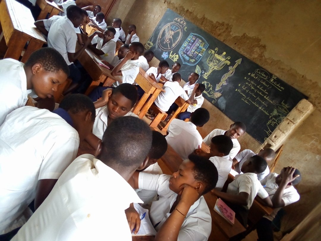 DrotienoM's tweet image. Tapping into our cultural strength of community. Entrenching collaboration in science and maths
Education in Rwanda secondary schools...through peer teaching and learning activities. #evidencebasedinterventions @AIMS_Next Rwanda TTP...#buildingthepipeline