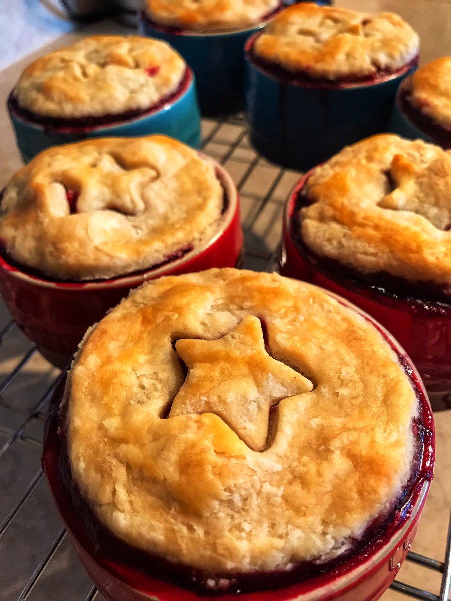 CladdaghInnNL's tweet photo. Just out of the oven! 

These La Creuset ramekins are a perfect size for individual pies! 

Thanks @manna_bakery for stocking these and supporting a small local business like ourselves. https://t.co/QDMajw6DwY
