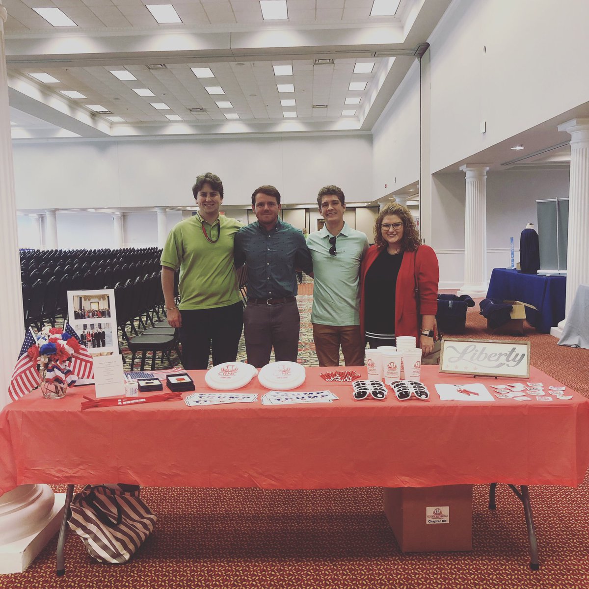 We had such a great time at Freshman Orientation yesterday! We can’t wait to see you all again in the Fall 🐘🎉👏🏼 #servingClinton #republicansupportsystem #CollegeRepublicans #BestPartyOnCampus